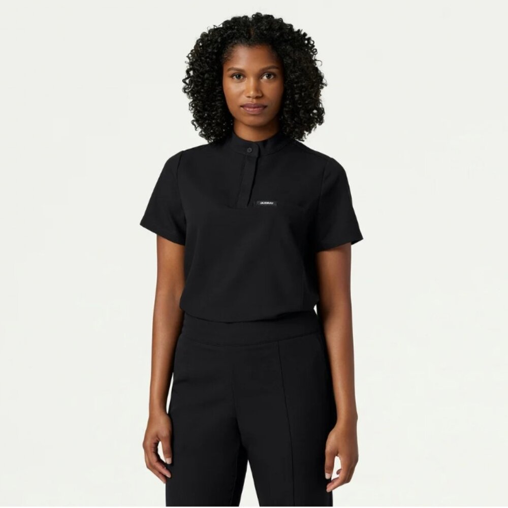 JAANUU Savi Tuck-In Stand-Collar Scrub Top(S)